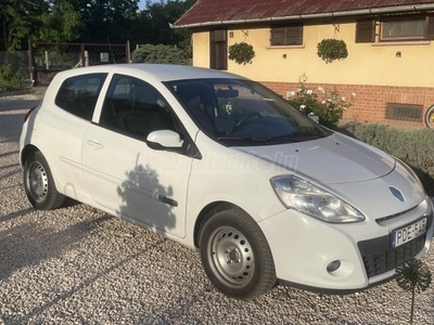 RENAULT CLIO III 1.5 dCi Société