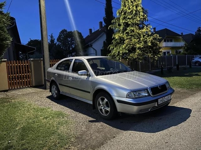 SKODA OCTAVIA 1.6 Ambiente