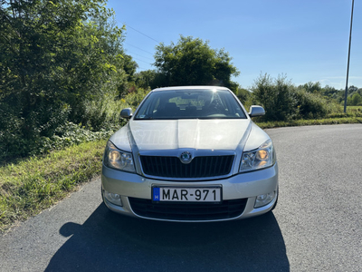 SKODA OCTAVIA 1.6 Elegance