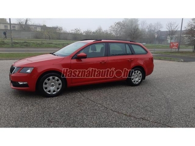 SKODA OCTAVIA Combi 1.6 CR TDI Ambition Magyar Szervizkönyv 56 ezer km Gyönyörű !