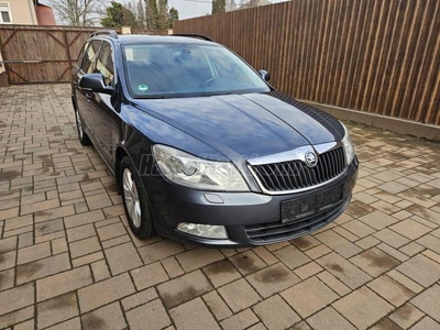 SKODA OCTAVIA Combi 2.0 TDI Elegance Xenon!4 x Ülés Fűtés! Tempomat!Bör!