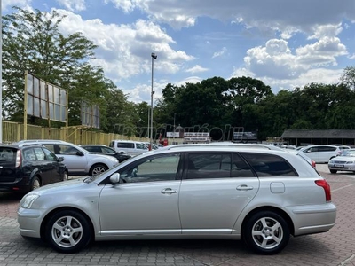 TOYOTA AVENSIS Wagon 1.8 Sol BENZINES KOMBI 228.000 KM SZERVIZKÖNYV GYÁRI FÉNYEZÉS!