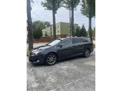 TOYOTA AVENSIS Wagon 2.0 D-4D Premium