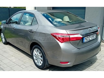 TOYOTA COROLLA Sedan 1.6 Active Trend