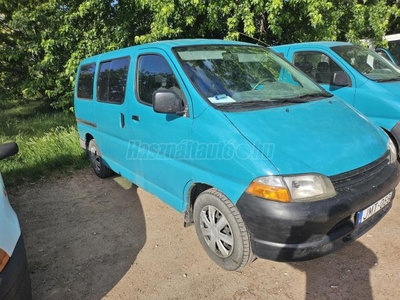 TOYOTA HI-ACE Hiace 2.4 Bus 9 FŐS kimegy a világból