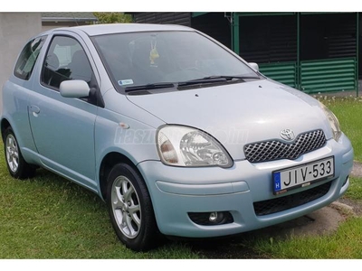 TOYOTA YARIS 1.0 Blue