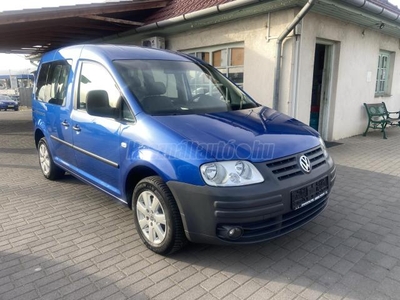 VOLKSWAGEN CADDY 1.6 Life 7 SZEMÉLYES