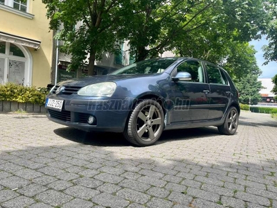 VOLKSWAGEN GOLF V 1.6 Comfortline Frissen szervizelt!