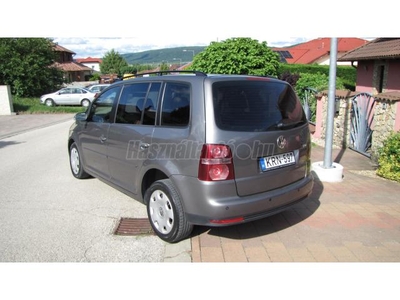 VOLKSWAGEN TOURAN 1.9 PD TDi Conceptline 7 SZEMÉLYES //-FRISS SZERVIZELÉS //