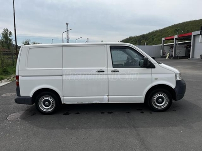 VOLKSWAGEN TRANSPORTER T5 1.9 TDI