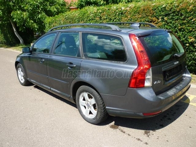 VOLVO V50 1.8 Momentum