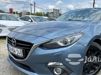 MAZDA Mazda 3