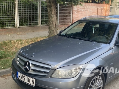 MERCEDES-BENZ C-osztály