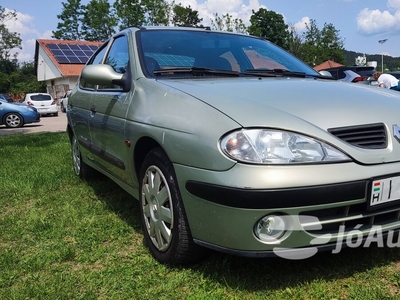 RENAULT Mégane