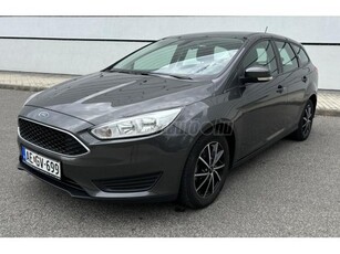 FORD FOCUS 1.6 Ti-VCT Trend Szervízkönyv