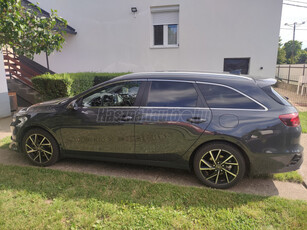 KIA CEE'D Ceed 1.5 T-GDI Gold