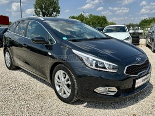 KIA CEE'D SW 1.6 GDI Limitált Prémium Navi-Kamera-Félbőr-Digitklíma-Sérmentes-Ülés és korm.fűt.-Friss szerviz