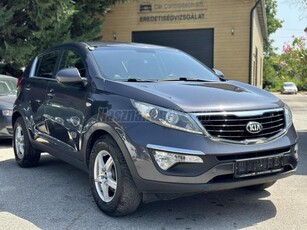 KIA SPORTAGE 1.7 CRDi LX Navi Tolatókamera/Navigáció