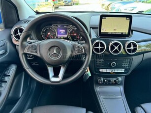 MERCEDES-BENZ B 250 E Urban (Automata) 56.000KM XENON NAVI BÖR TÉLI NYÁRI GUMI