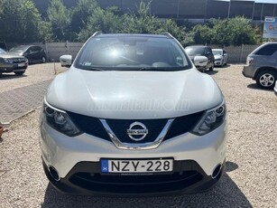 NISSAN QASHQAI 1.5 dCi Tekna MAGAS FELSZERELTSÉG! PANORÁMATETŐ!