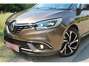 RENAULT GRAND SCENIC Scénic 1.7 Blue dCi Bose (7 személyes ) Magyar-szervizkönyves!1.tulaj! Masszage! Navi! Bőrkárpit! Vonóhorog! Adaptív Áfa