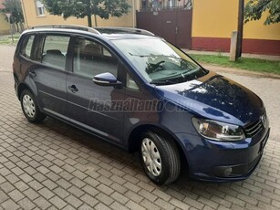 VOLKSWAGEN TOURAN 1.6 CR TDI Comfortline Kéziváltós!Nagyszervíz!Navigáció!