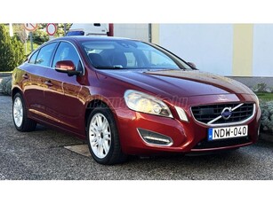 VOLVO S60 2.0 D [D3] R-Design NAVI / KLÍMA / BŐR / KÖVETŐTEMPOMAT / BLIS / FRISS VEZÉRLÉS