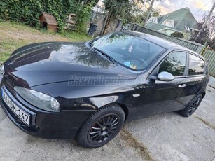 ALFA ROMEO 147 1.9 JTD 8V Distinctive