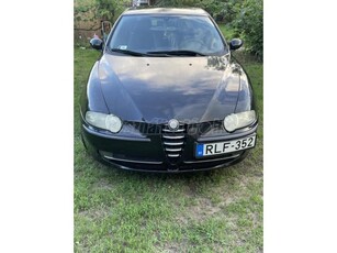 ALFA ROMEO 147 2.0 T. Spark Distinctive