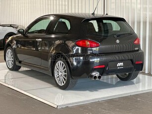 ALFA ROMEO 147 3.2 GTA Ritkaság! Kék-fekete bőr belső