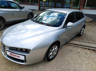 ALFA ROMEO 159 SW 2.0 JTDm 16V Distinctive AKCIÓ ! JÓ ÁLLAPOTBAN KORRÓZIÓ MENTESEN