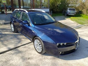 ALFA ROMEO 159 SW 2.4 JTD 20V TI MANUÁLIS VÁLTÓVAL.JÓ ÁLLAPOTBAN KORRÓZIÓ MENTESEN