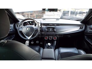 ALFA ROMEO GIULIETTA 1.4 TB Distinctive EU6 VezSzkönyvDigitTempoTolradBőrStartStopAluUsbAuxBluetooth1tul