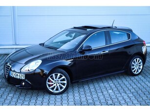 ALFA ROMEO GIULIETTA 1.4 TB MultiAir Distinctive TCT ÜVEGTETŐ BENZIN/GÁZ