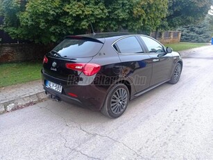 ALFA ROMEO GIULIETTA 1.4 TB MultiAir Sprint TCT EU6 Magyarországi. Sérülésmentes. Rendszeresen szervízelt. 149.500 Km. !!!