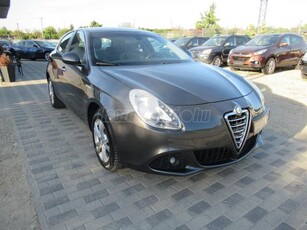 ALFA ROMEO GIULIETTA 1.4 TB Progression / SZERVIZKÖNYV / ALU / DIGIT KLÍMA / PDC /