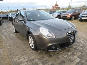 ALFA ROMEO GIULIETTA 1.4 TB Progression / SZERVIZKÖNYV /XENON /ALU / DIGIT KLÍMA / PDC /