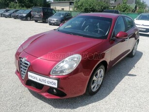 ALFA ROMEO GIULIETTA 1.6 JTDM-2 Progression 117eKM BŐRBELSŐ 2XDIGKLÍMA ESP 8LÉGZSÁK TOLATÓRADAR ESŐÉSFÉNYÉRZÉKELŐ BLUE&ME