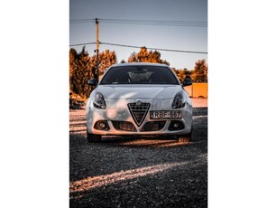 ALFA ROMEO GIULIETTA 2.0 JTDM-2 Distinctive EU6 Sprint Edition