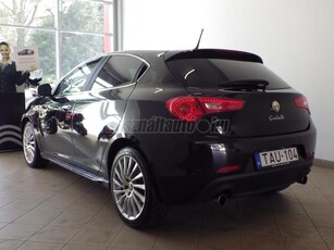 ALFA ROMEO GIULIETTA 2.0 JTDM-2 Distinctive QV-Line