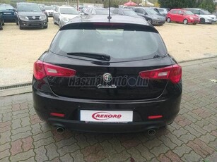 ALFA ROMEO GIULIETTA 2.0 JTDM Distinctive TCT 175 LE. NAVIGÁCIÓ. TEMPOMAT JÓ ÁLLAPOT