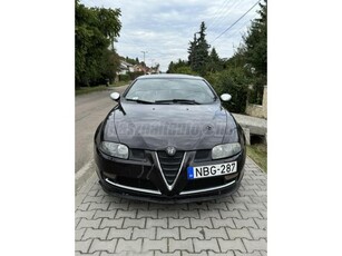 ALFA ROMEO GT 1.9 JTD 16V Distinctive