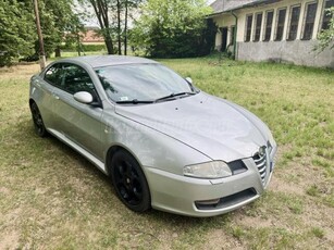 ALFA ROMEO GT 2.0 JTS Distinctive fűthető bőrbelső. megkímélt állapot