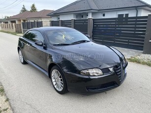 ALFA ROMEO GT 2.0 JTS Progression Vezetett szervizkonyv