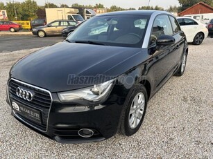 AUDI A1 1.6 TDI DPF Attraction BICOLOR.XENON.NAVI