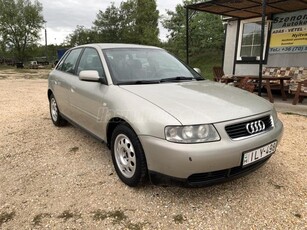 AUDI A3 1.9 PD TDI Attraction 130Le.6 sebesség. magyarországi