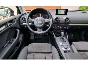 AUDI A3 2.0 TDI Design S-tronic Navi 17-es alu S-line beltér 2x Digitklíma 8 kerék