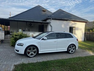 AUDI A3 3.2 V6 quattro Ambition DSG