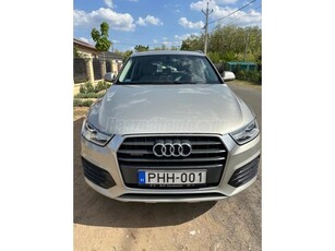 AUDI Q3 2.0 TFSI Sport quattro S-tronic