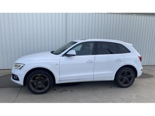 AUDI Q5 3.0 TDI quattro S-tronic